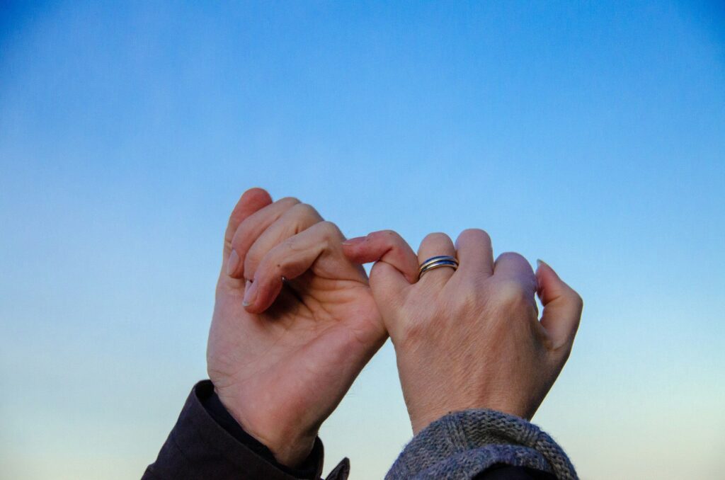 pinky promise couple bond